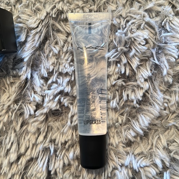 MAC lipglass lip gloss NEW - Picture 3 of 4